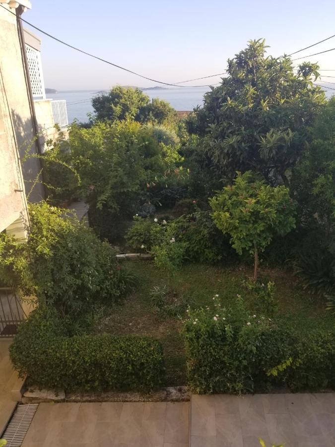 Apartmani Kalu 米利尼 外观 照片